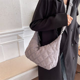 Back to college 2022 AVEURI Women Soft Nylon Side Bags In Trend Brand Quilted Luxury Big Handbags Lady Shoulder Bucket Crossbody Bags Designer Brand