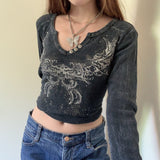 Kukombo Goth Print Cute Graphic T Shirts Women Black Techwear Long Sleeve Basic Autumn Tops Cropped Tee Shirt Girl Streetwear