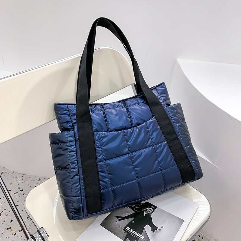 Back To College 2023 Hit Winter Brand Textured Padded Design Duffel Women Bag Nylon Big Totes Plaid Shoulder Bags Designer Shopper Handbags