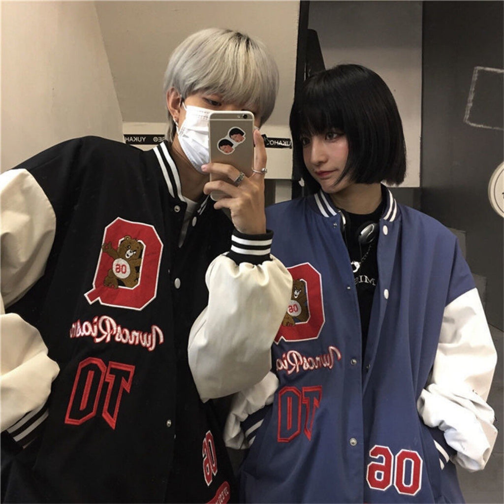 Kukombo Women's Casual Oversized Baseball Jackets Letter Print Long Sleeve Harajuku Boyfriend Baggy Bomber Coat Outwear Y2K Streetwear