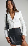 Kukombo New Short Striped Blazer With Bowknot Women Fashion Street Single Button Suit Office Lady Simple Casual Slim Sexy Deep V Blazers