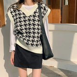 Kukombo  2022 Winter Plaid Sweater Vest Women Autumn/Winter Retro Loose-Fitting Pullover Sleeveless Shoulder Knitted Horse Clip Woman